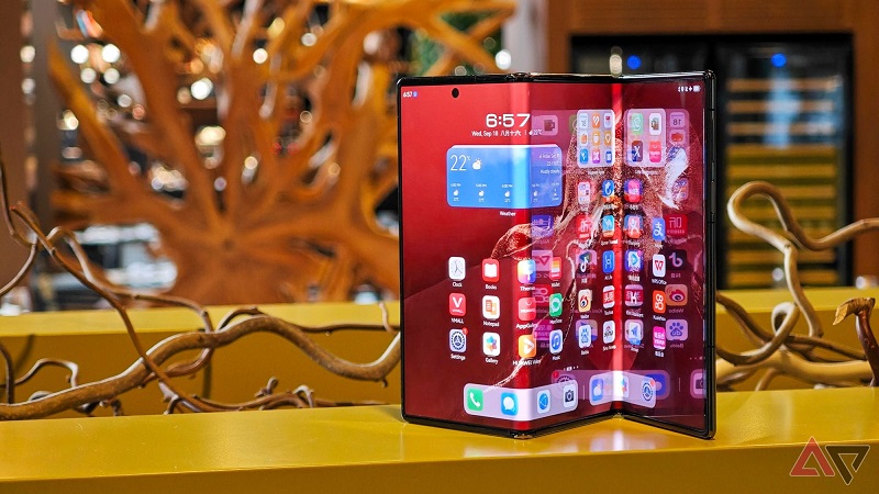 Samsung, Galaxy Z Fold7 İle Birlikte Üç Katlı Telefon Satışa Sunacak