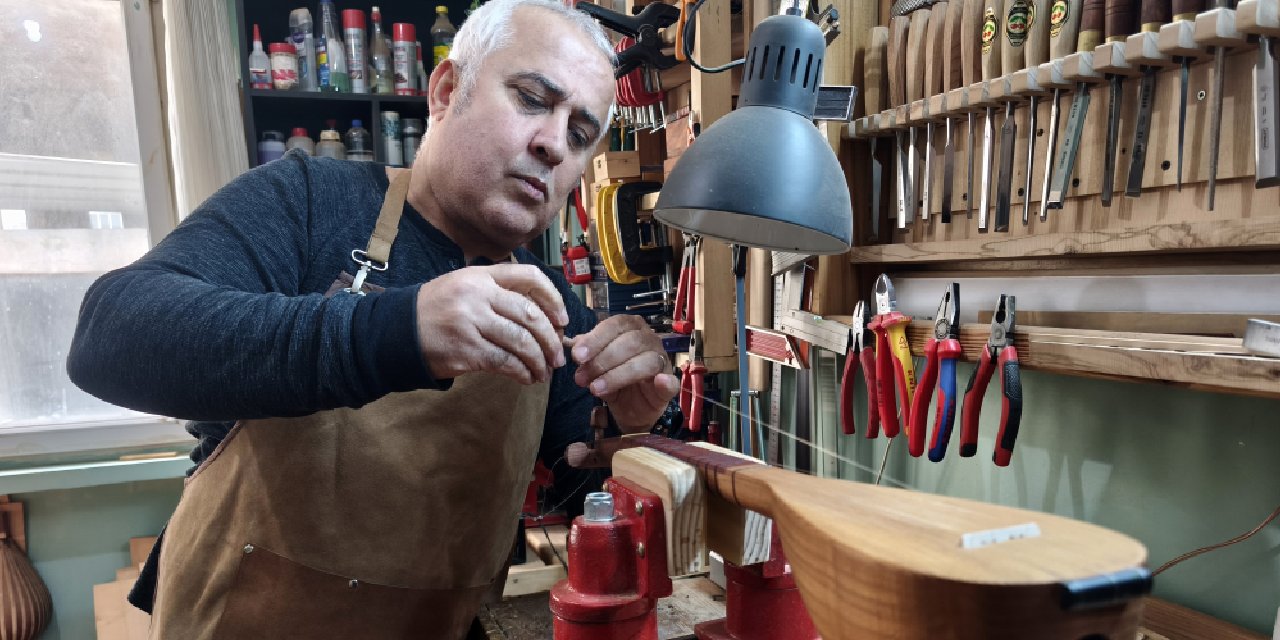 3 telli saz yok mu olacak? Ustası, yetiştirecek çırak bulamıyor