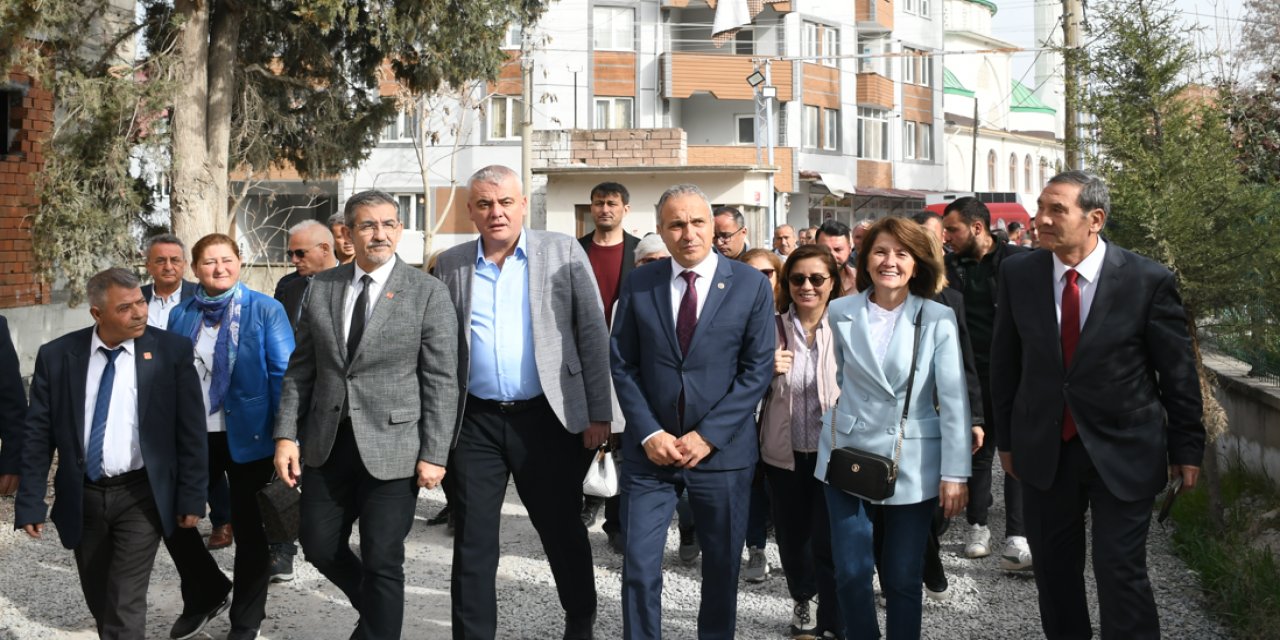 Özçağdaş'tan MEB'e: Madem atamayacaktınız, neden okuttunuz?