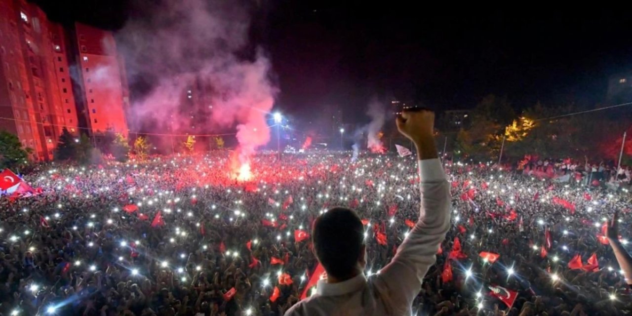Ekrem İmamoğlu için Menderes, Ecevit ve Erdoğan göndermeli yeni şarkı!