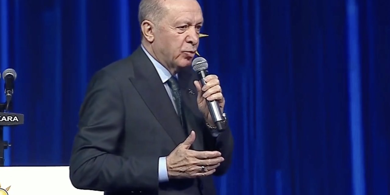 Erdoğan'dan parti kongresinde gözdağı: Muhalefeti dönüştürme görevimizi adım adım...