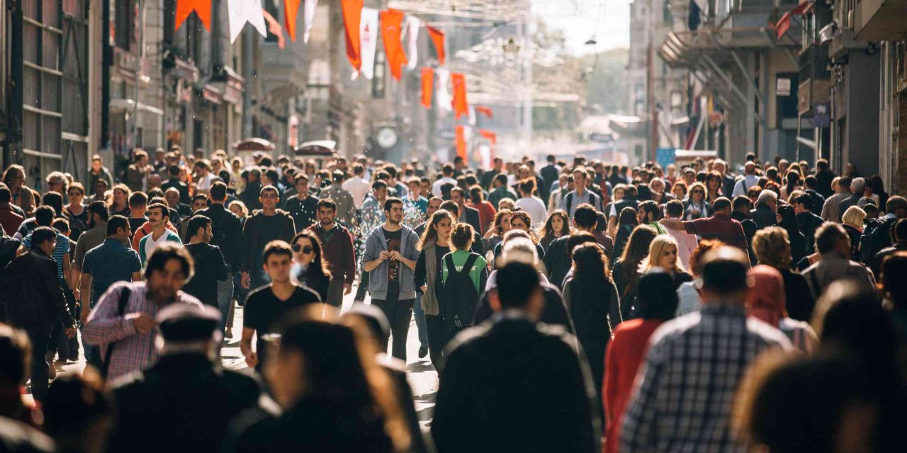Türkiye'nin nüfusu kaç milyon? İstanbul, Ankara ve İzmir'de kaç kişi yaşıyor? Nüfusu en az il hangisi?