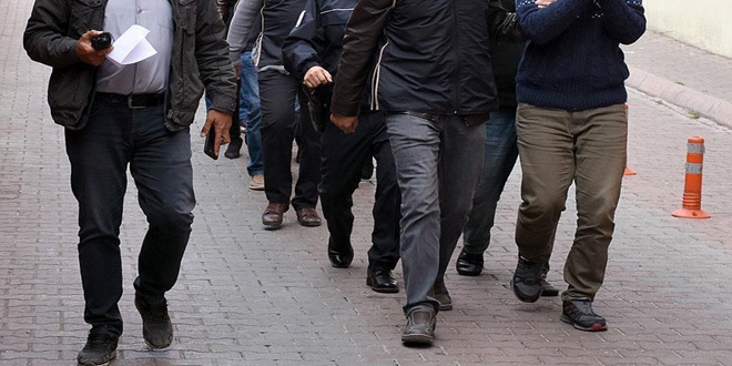 Uşak'ta uyuşturucu operasyonunda 5 tutuklama