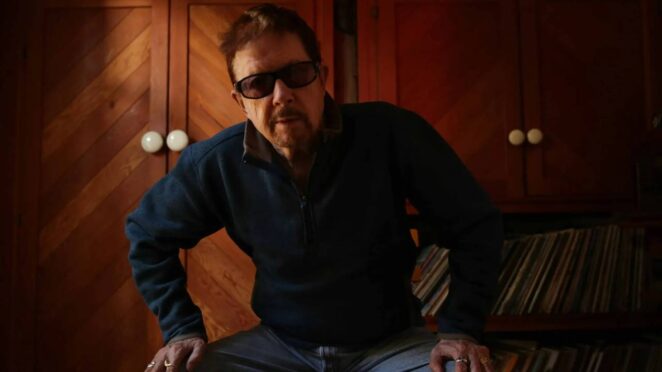 Yazar Tom Robbins