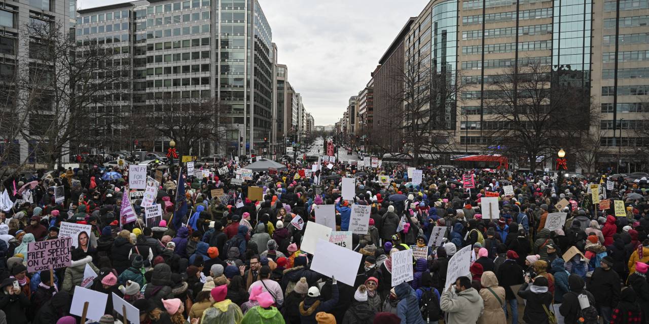 Trump göreve gelmeden protestolar başladı