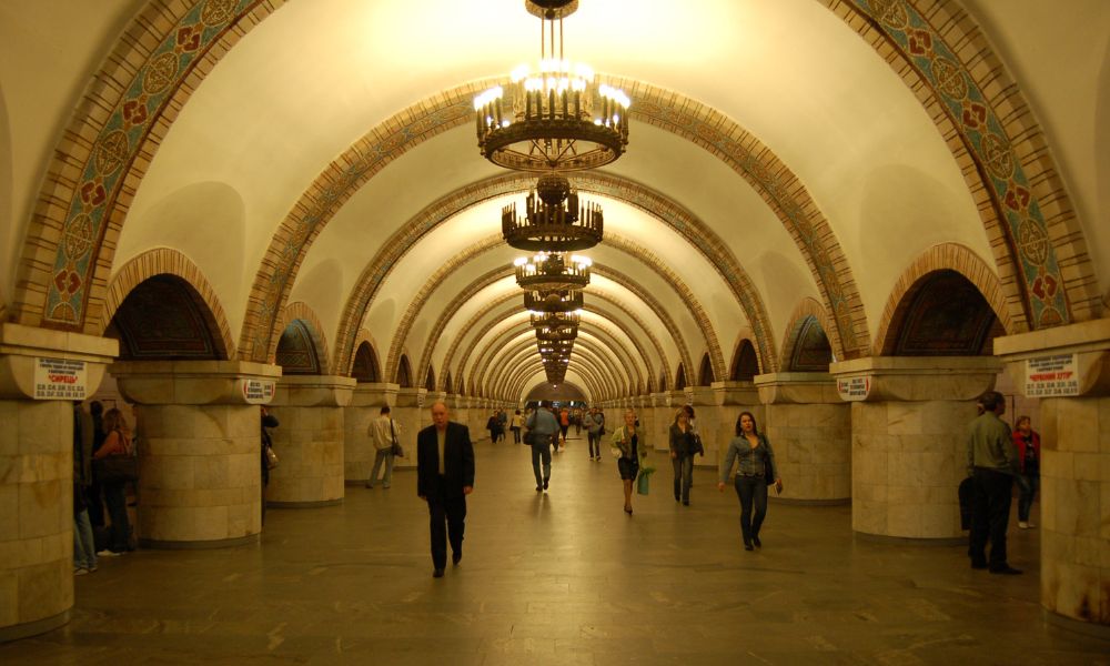 Dunyanin-en-derin-metro-istasyonlari7-1.jpg