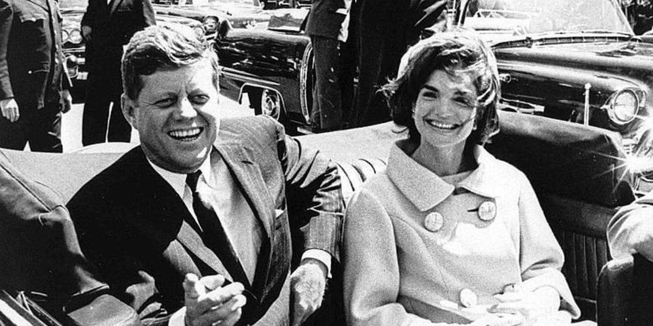 Trump Kennedy suikastındaki sis perdesini kaldıracak kararnameyi imzaladı